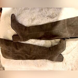Dolce Vita Women's Kitt Suede Over The Knee
Chunky Heel Boots worn1X